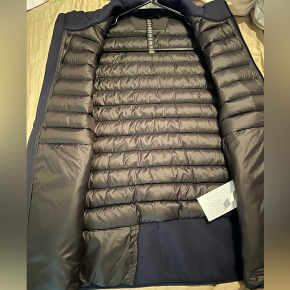 Lulu lemon men’s MEDIUM “Down For It All” Navy Blue puffer vest - Picture 3 of 7